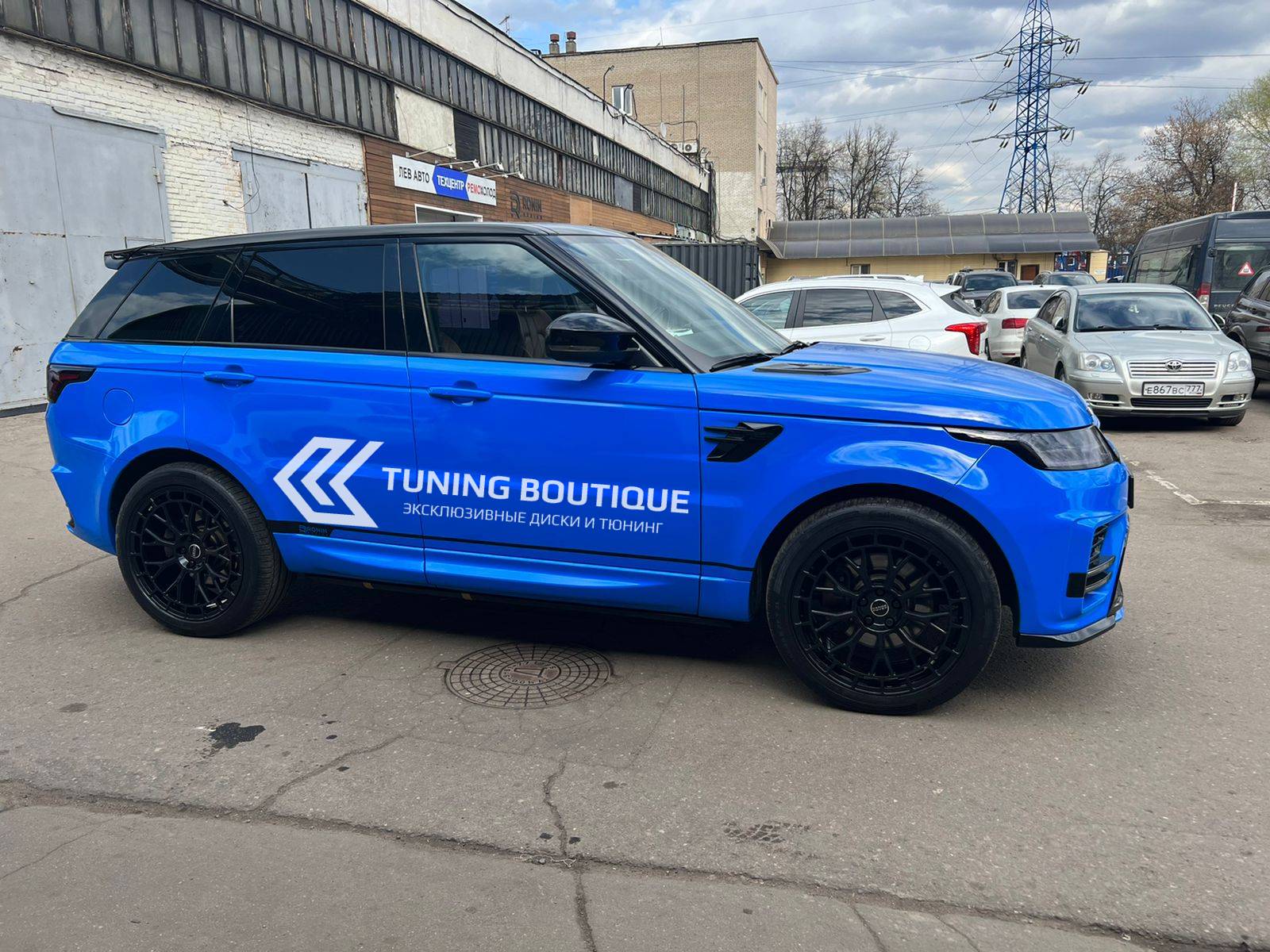 Land Rover Range Rover Sport на 22" кованых дисках нашего производства фото 1
